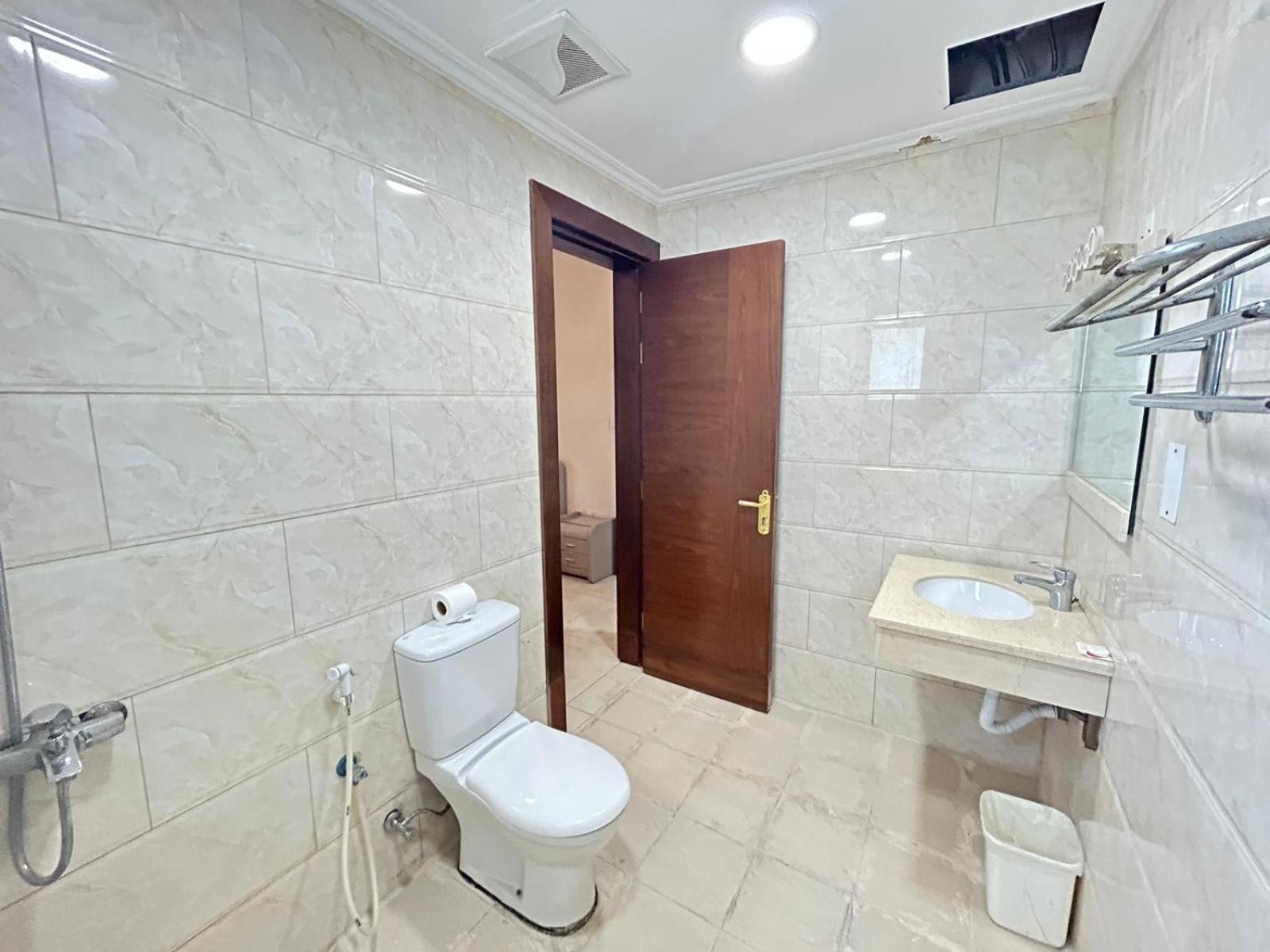 Al Hayat Suites Apartment Manama Eksteriør billede