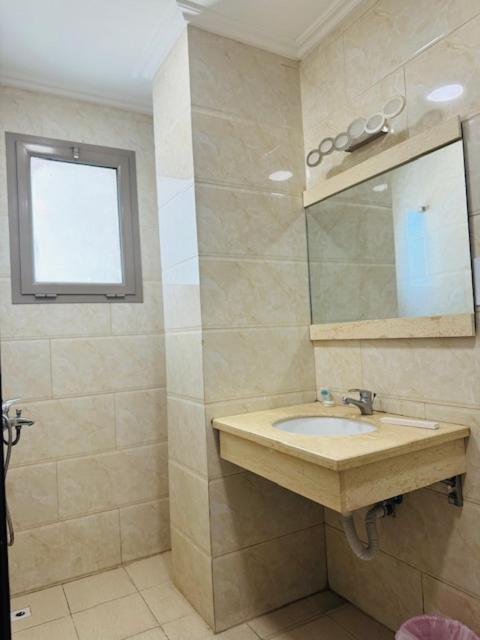 Al Hayat Suites Apartment Manama Eksteriør billede
