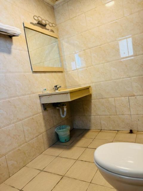 Al Hayat Suites Apartment Manama Eksteriør billede